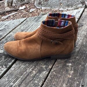 MINNETONKA Women’s ‘Dixon’ Brown Suede Ankle Boots, Size 9.5